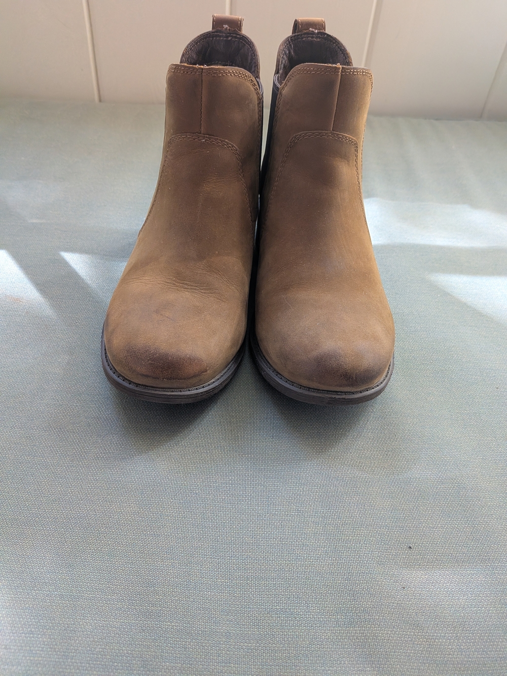 Girl's Brown Ugg Chelsea Ankle Boots - Classic Slip-On Style